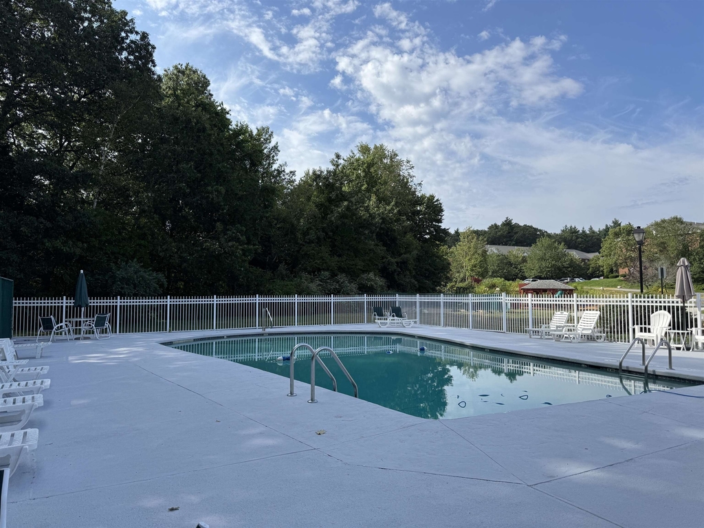 93 West - Photo 34