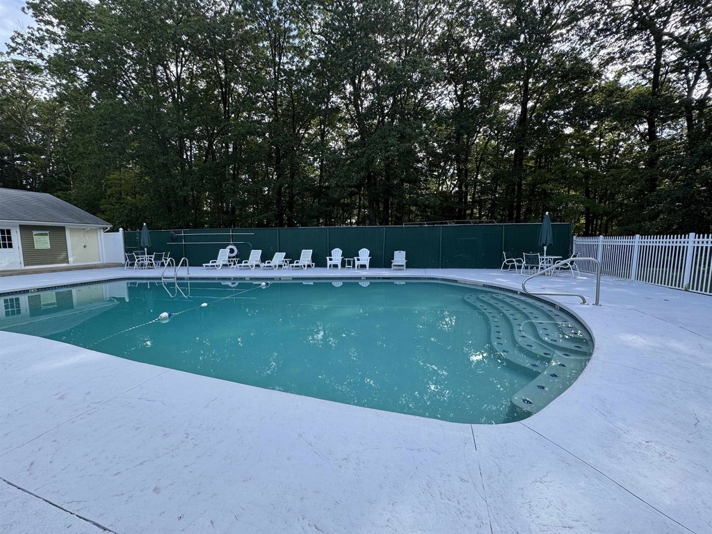 93 West - Photo 37