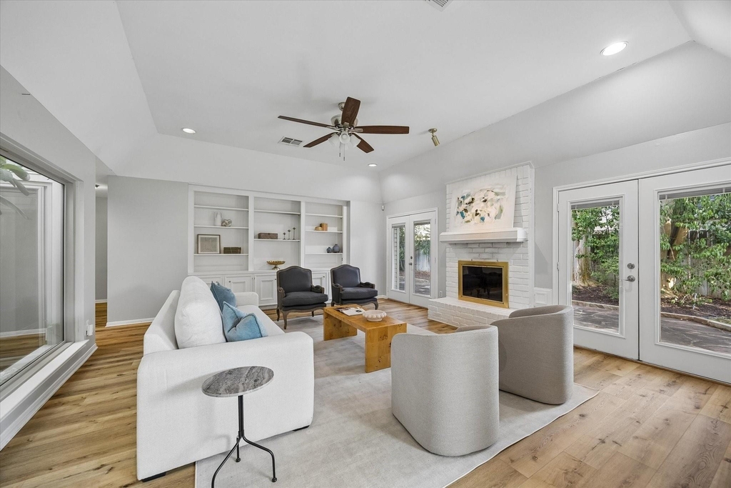 12107 Burgoyne Drive - Photo 3