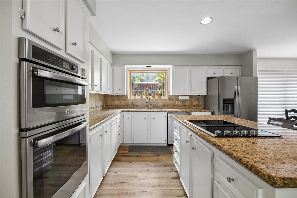 12107 Burgoyne Drive - Photo 9