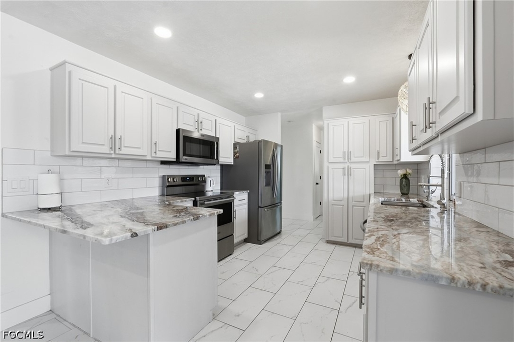1446 Se 13th Street - Photo 9