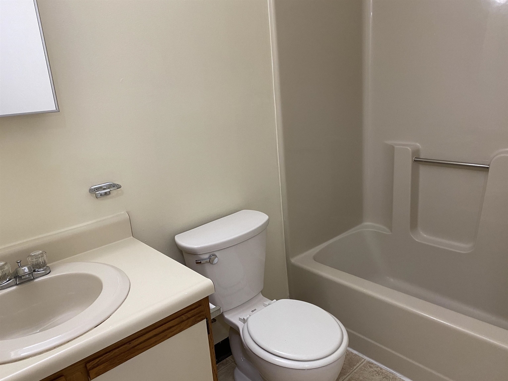 175 Eastern - Photo 20