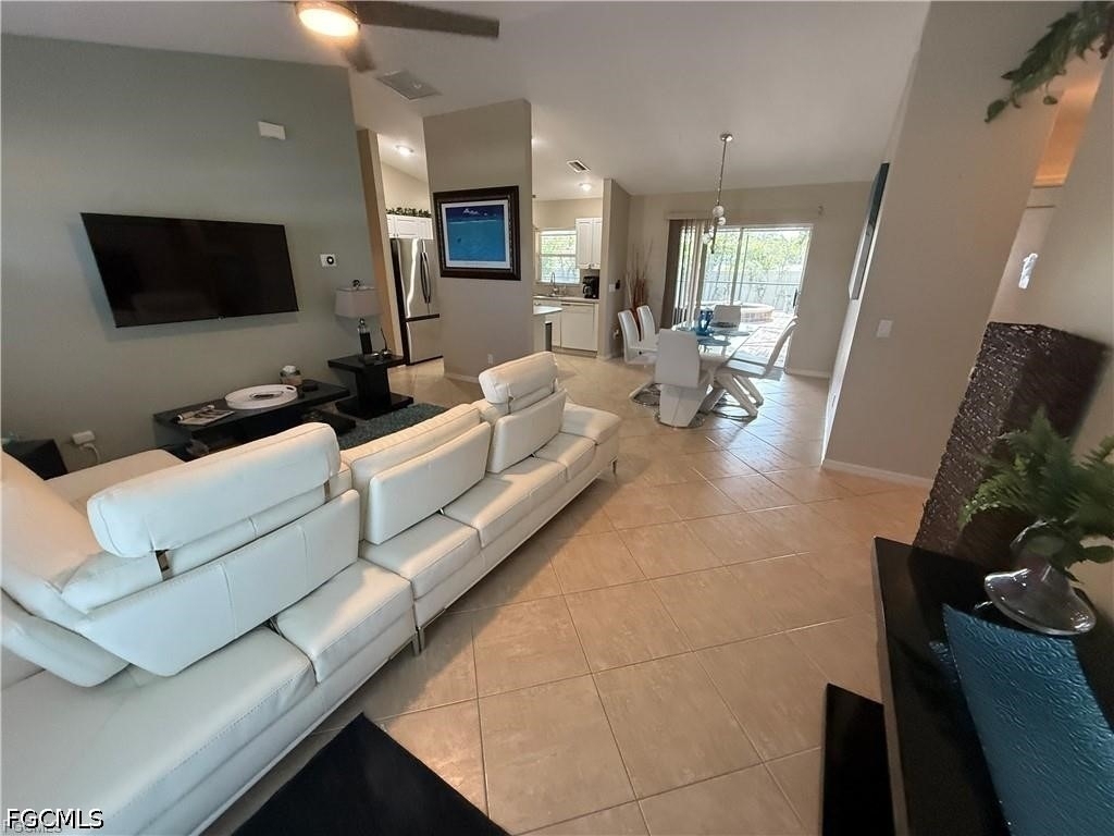3005 Sw 8th Place - Photo 5