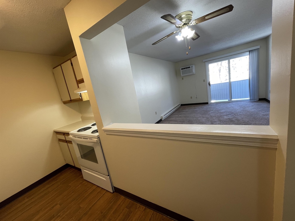 169 Eastern - Photo 18