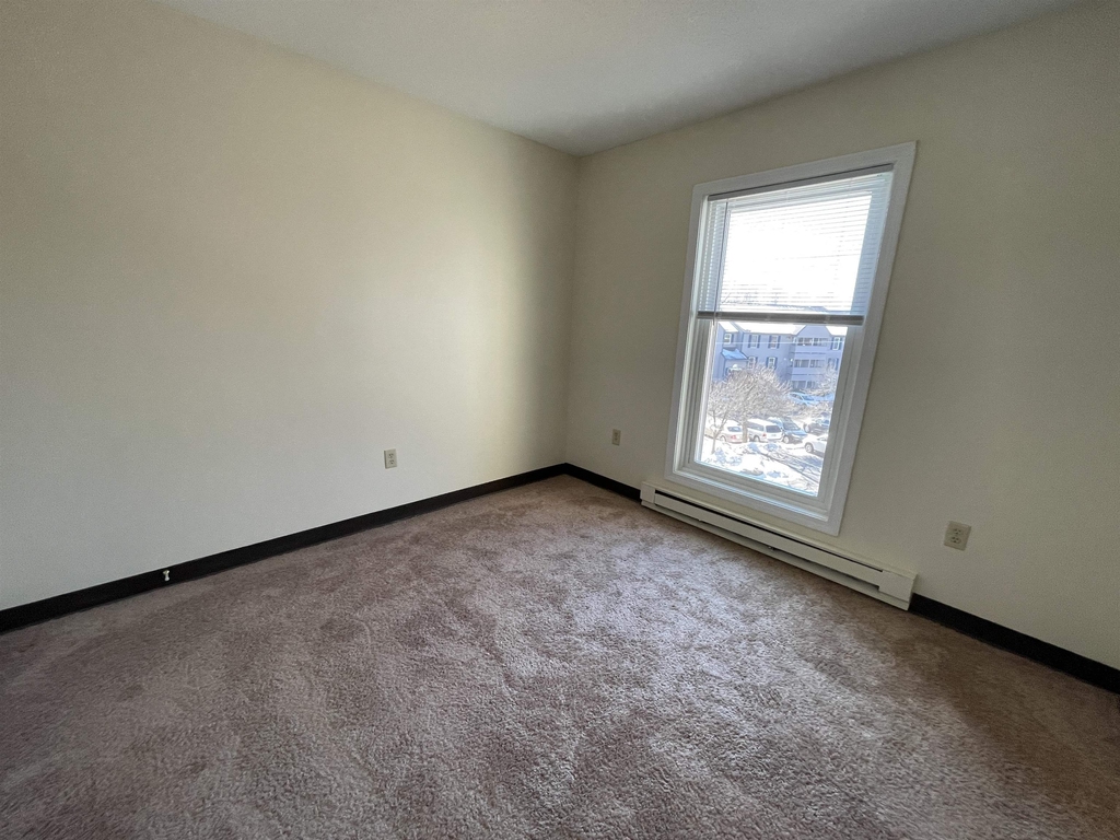 169 Eastern - Photo 37