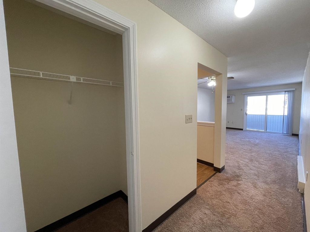 169 Eastern - Photo 31