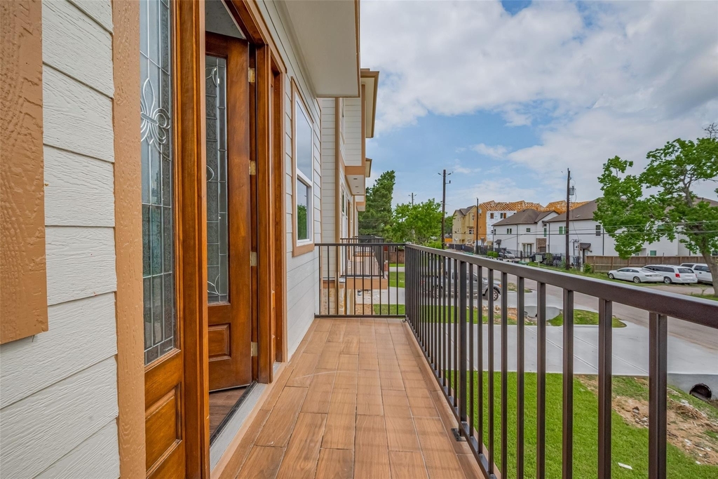 2206 Hoskins Drive - Photo 15