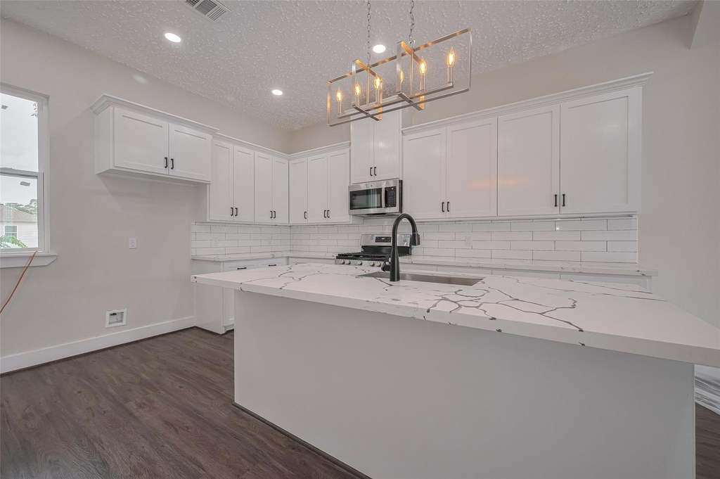 2206 Hoskins Drive - Photo 33