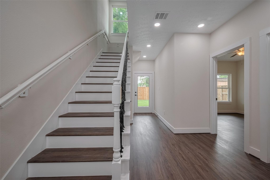 2206 Hoskins Drive - Photo 40