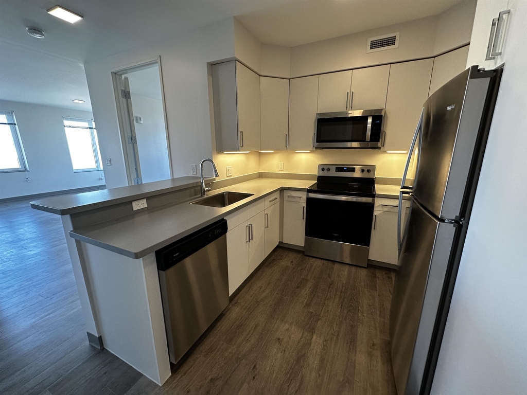 409 Elm - Photo 4