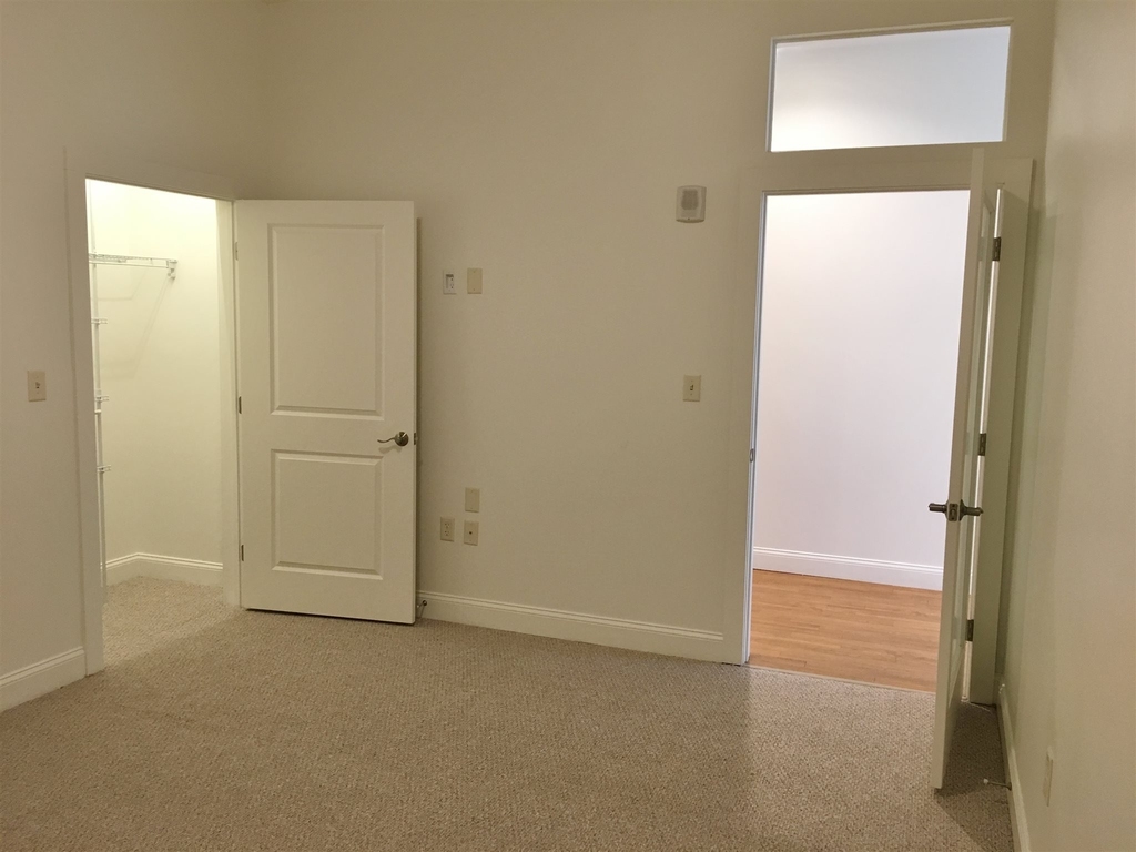 875 Elm - Photo 21