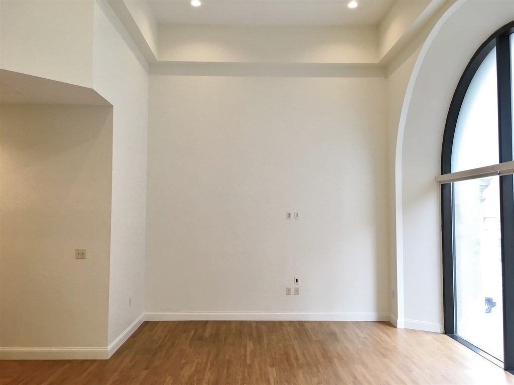 875 Elm - Photo 6