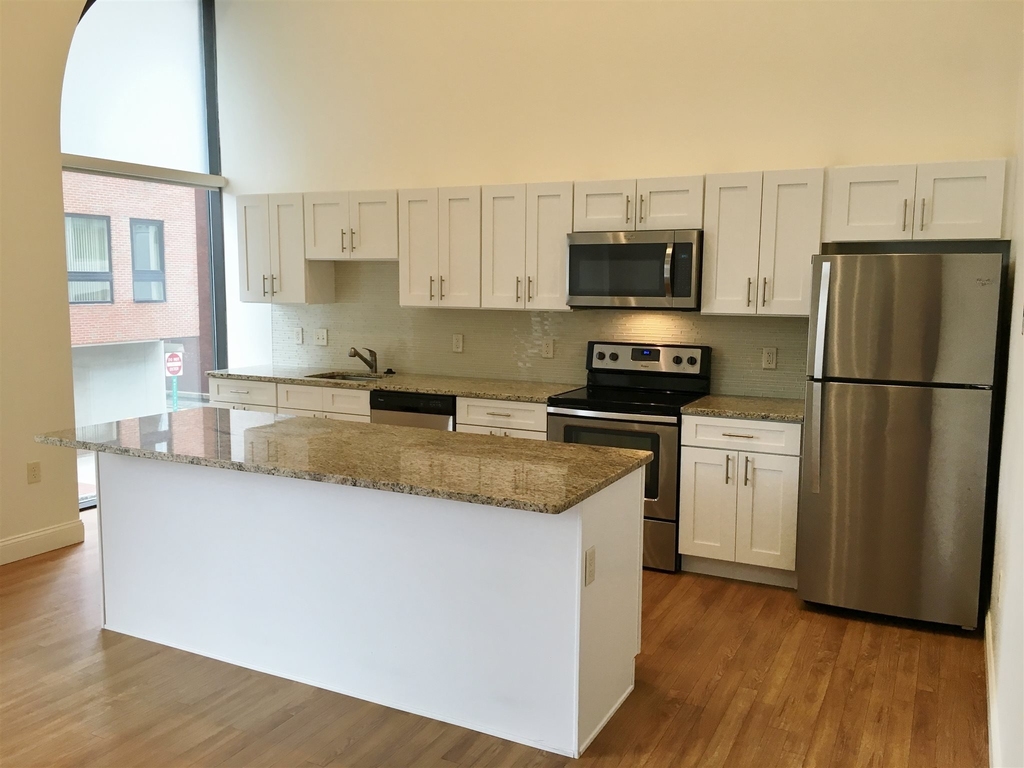 875 Elm - Photo 16