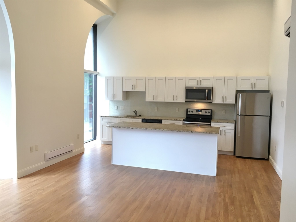 875 Elm - Photo 11