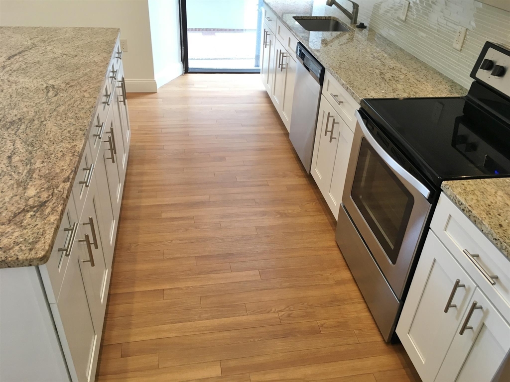 875 Elm - Photo 14