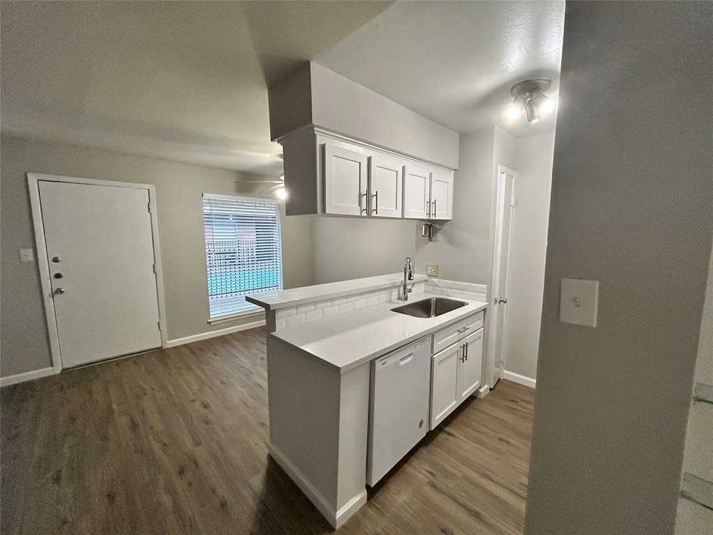1401 Kipling - Photo 4