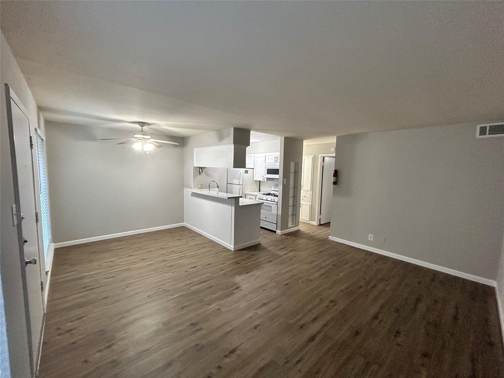 1401 Kipling - Photo 0