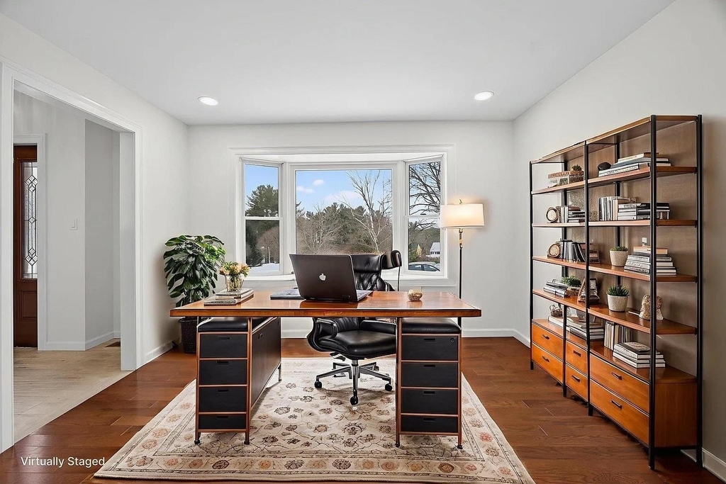 166 Londonderry - Photo 8