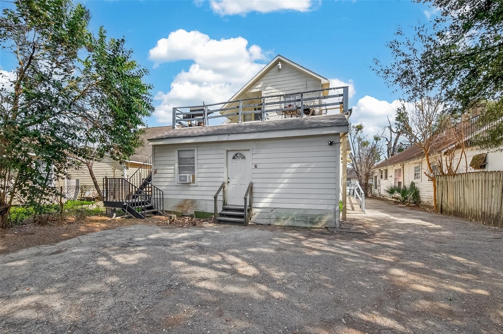 216 Burr Street - Photo 1