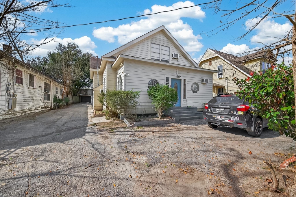 216 Burr Street - Photo 10