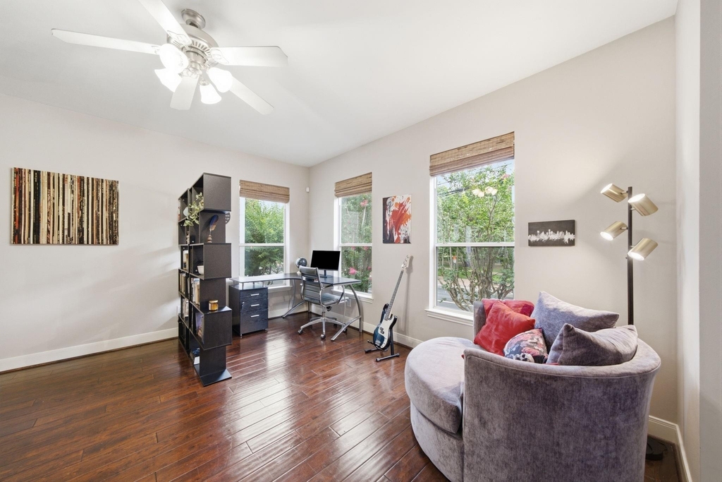 1716 Elgin Street - Photo 10