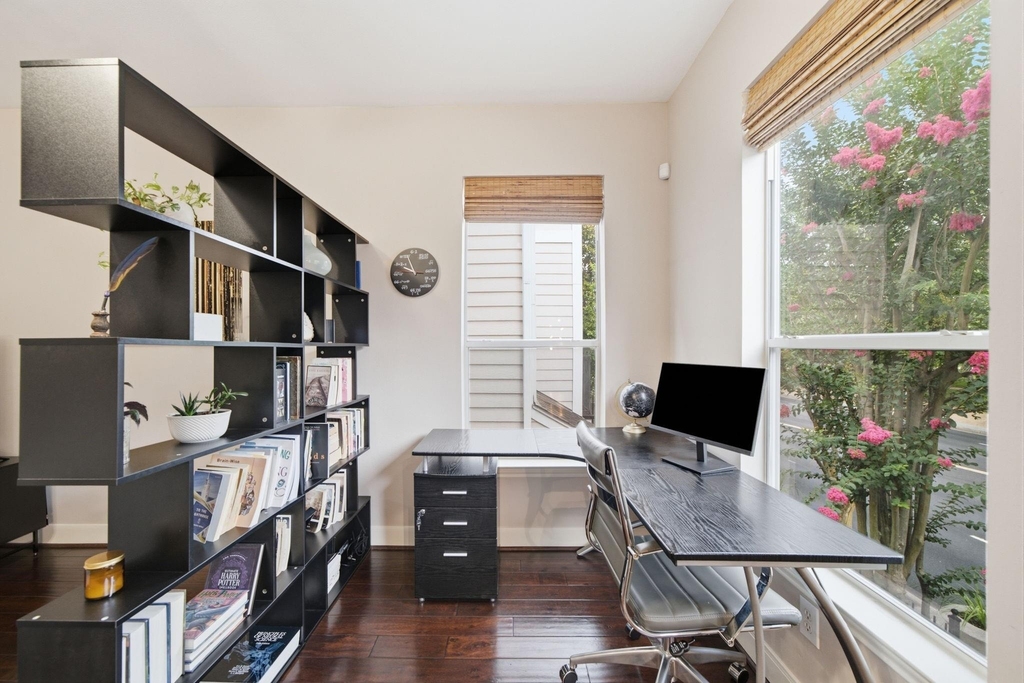 1716 Elgin Street - Photo 11