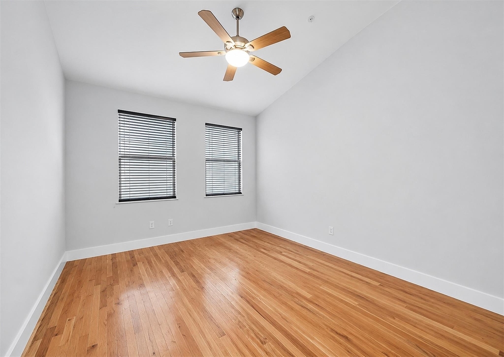 1043 Bonner Street - Photo 6