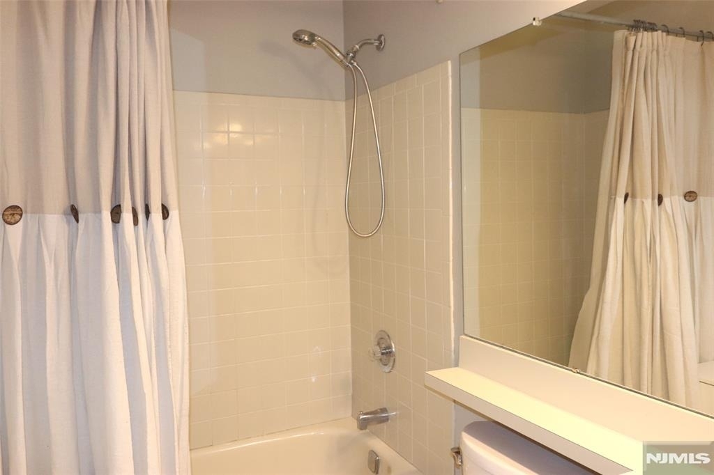 170 Linden - Photo 7