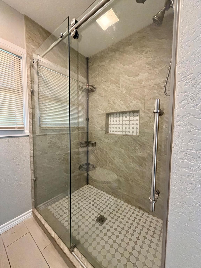 1214 W 5th Street - Photo 22