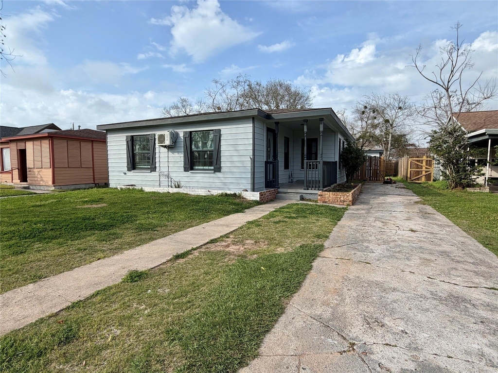 1214 W 5th Street - Photo 3
