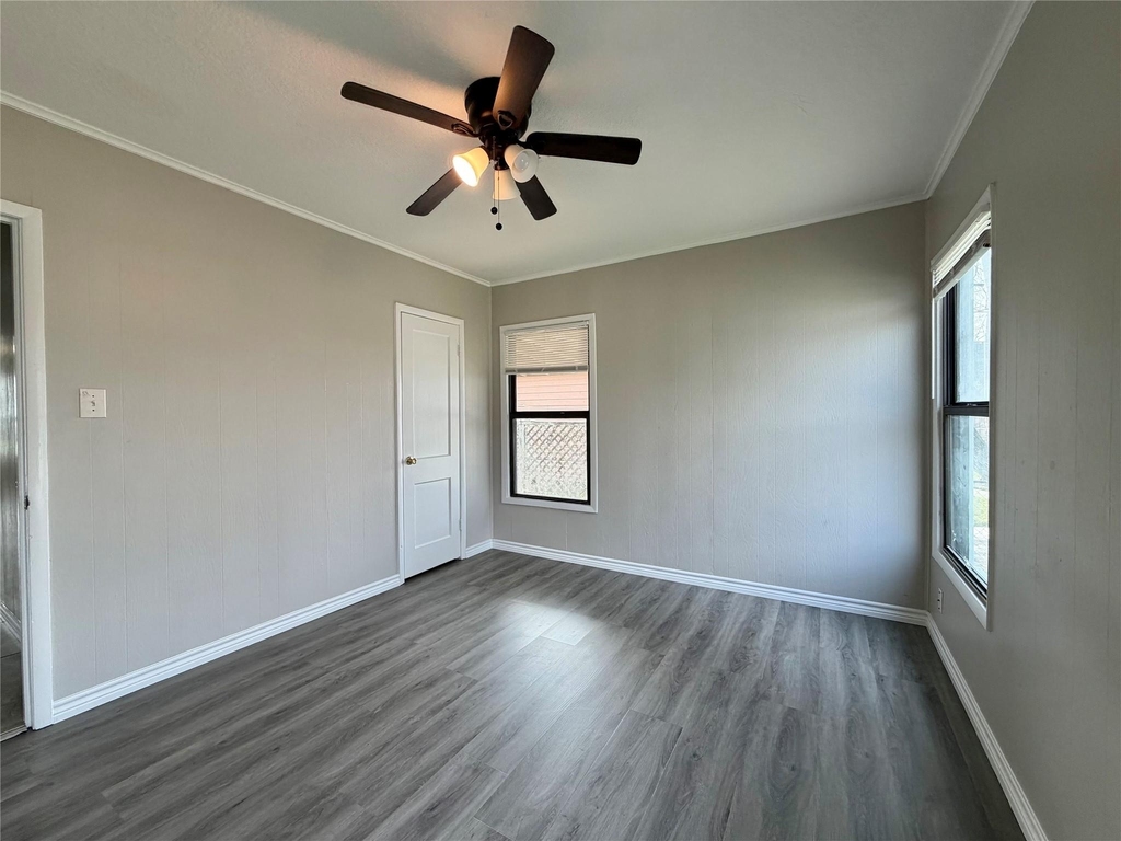 1214 W 5th Street - Photo 20