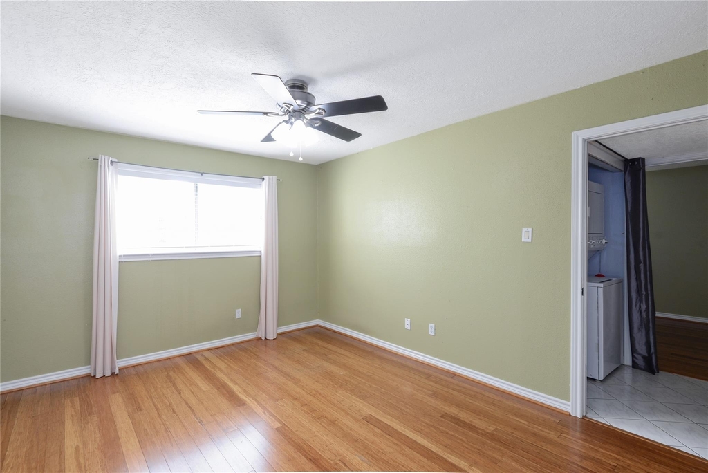 3220 69th Street - Photo 6