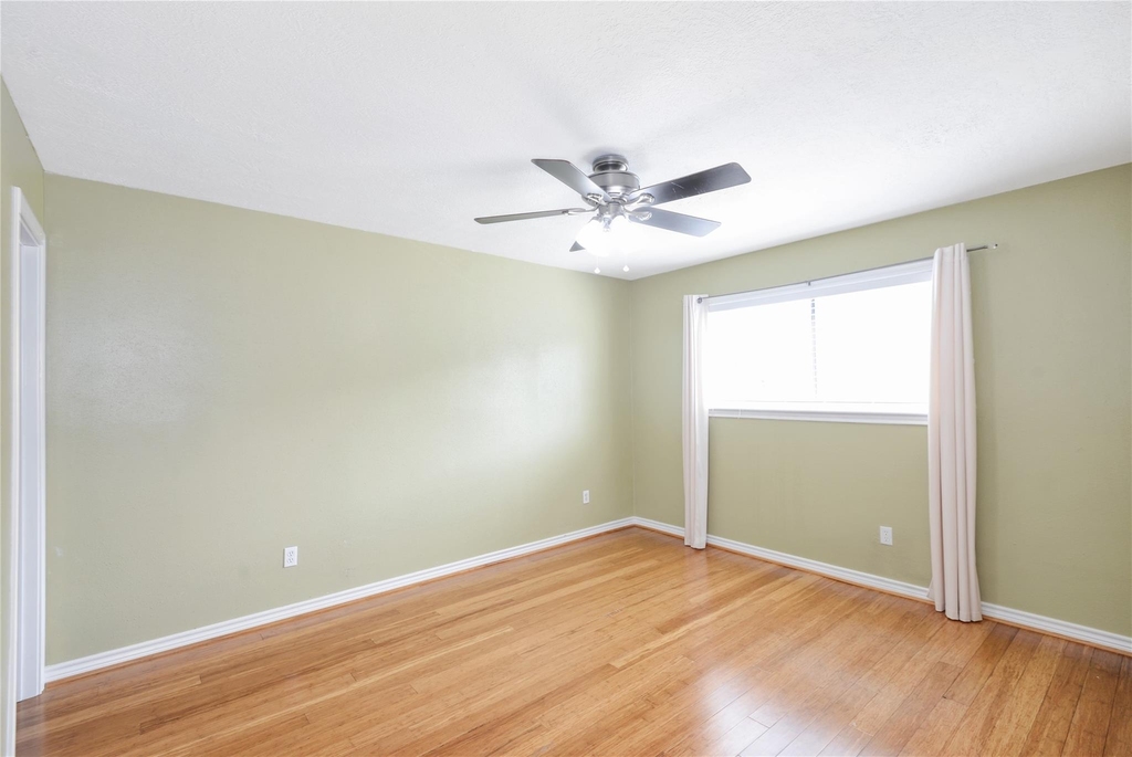 3220 69th Street - Photo 7