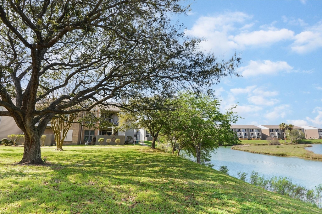 3220 69th Street - Photo 17