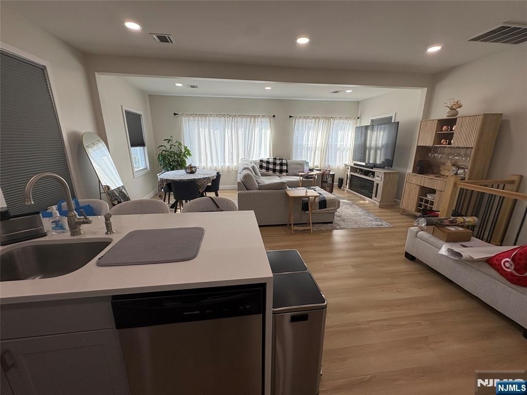 540 Elm - Photo 2
