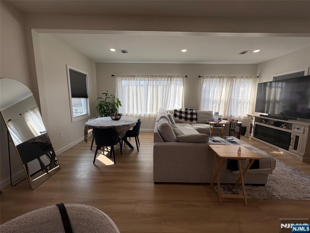 540 Elm - Photo 4
