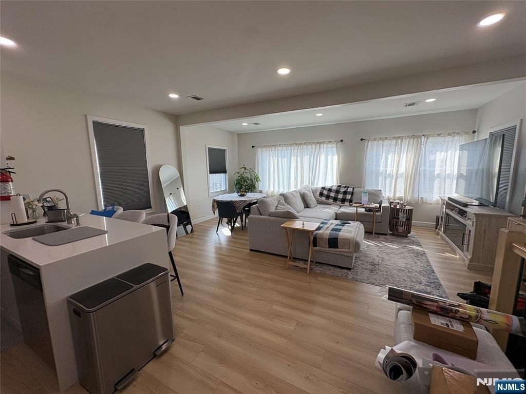 540 Elm - Photo 3