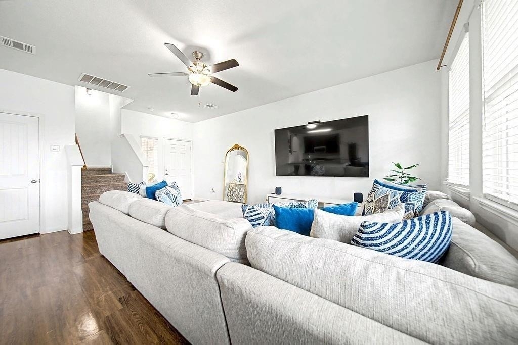 5742 Adelaide River Drive - Photo 4