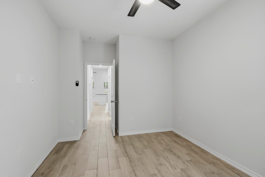 16902 Balmoral - Photo 16
