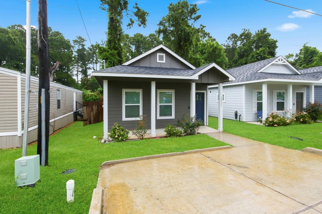 16902 Balmoral - Photo 23