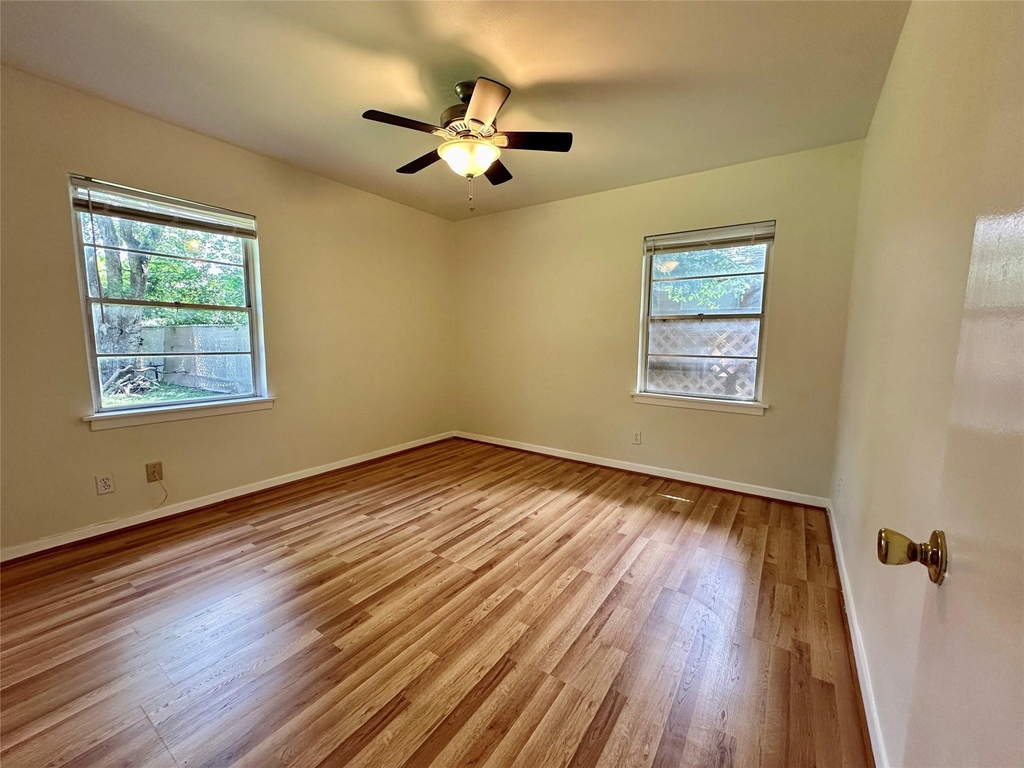 5720 Parwill Street - Photo 7