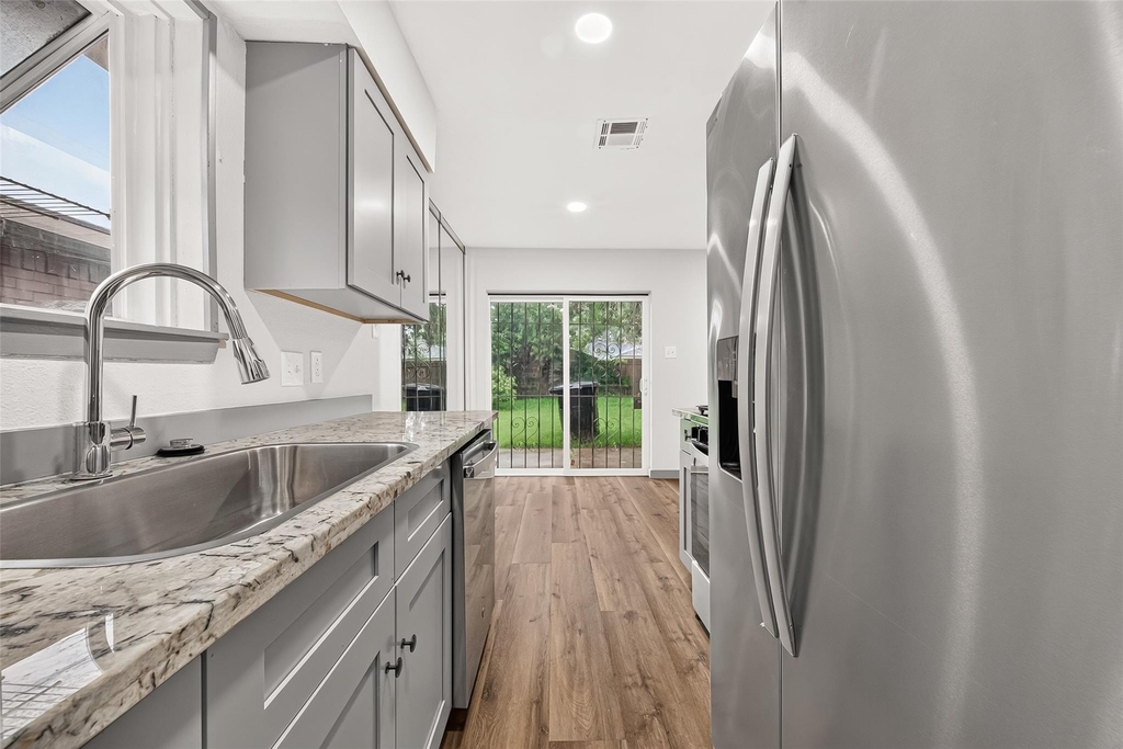 3102 Knotty Oaks Trail - Photo 4