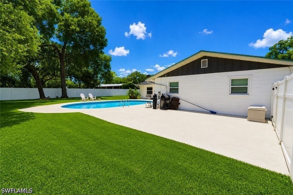 655 Sw Pointview Road - Photo 40