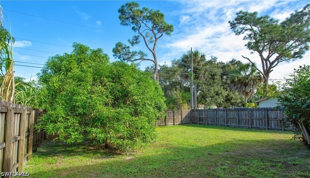 3555 Poinsettia Avenue - Photo 34