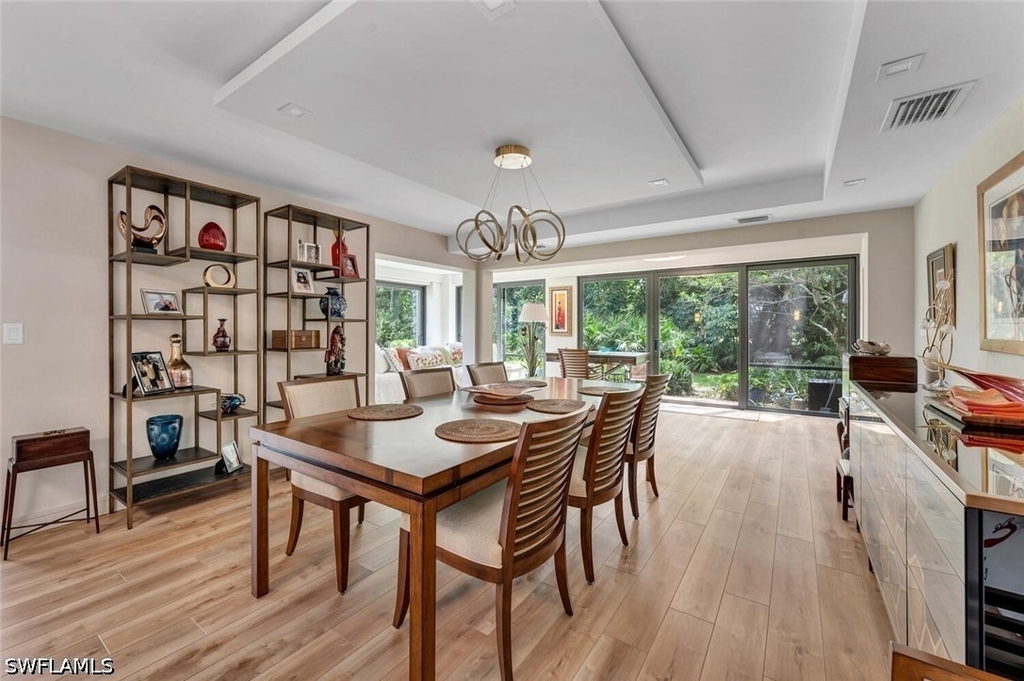5950 Pelican Bay Boulevard - Photo 4