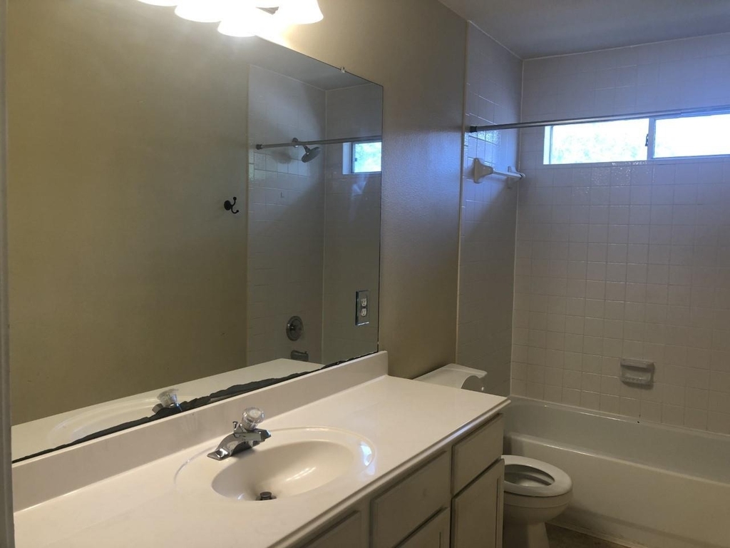 2110 Highland Bay Court - Photo 23