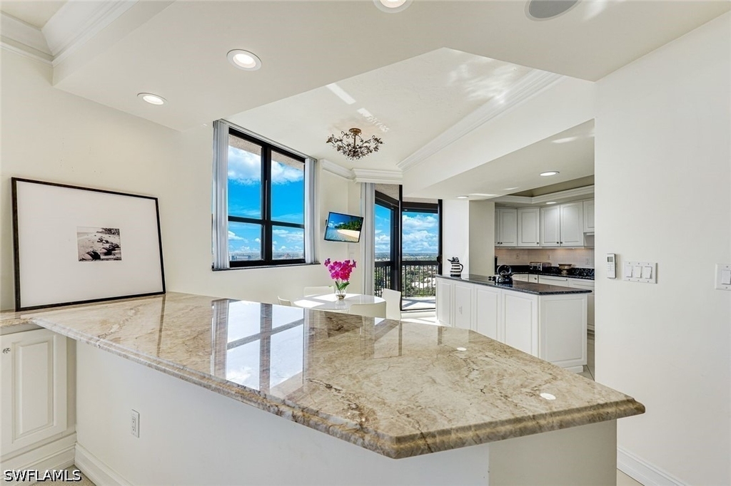 6001 Pelican Bay Boulevard - Photo 7