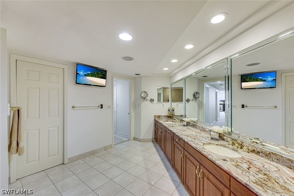 6001 Pelican Bay Boulevard - Photo 17