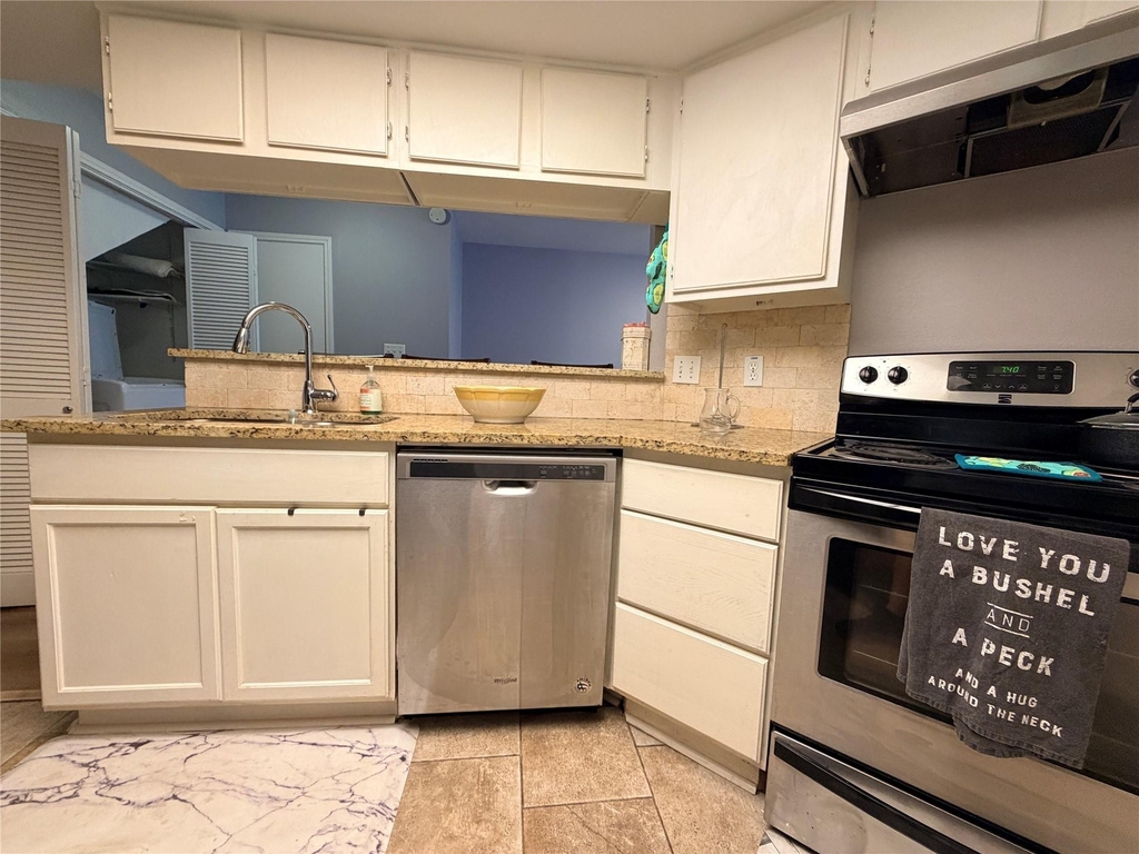 726 Country Place Drive - Photo 9