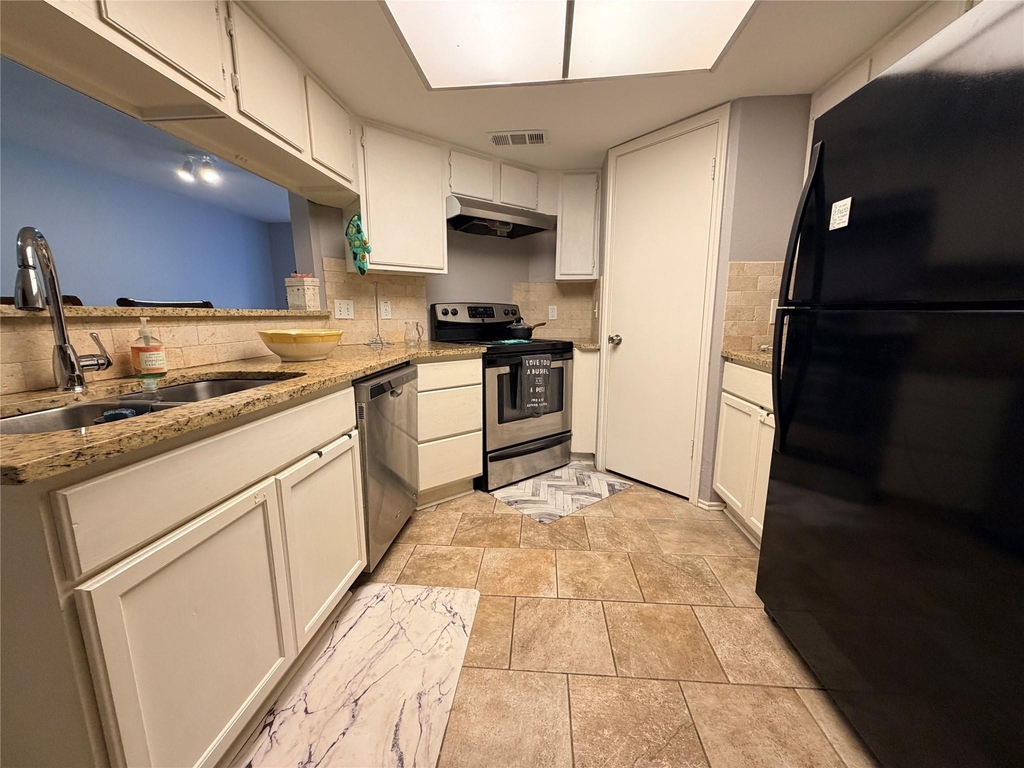 726 Country Place Drive - Photo 8